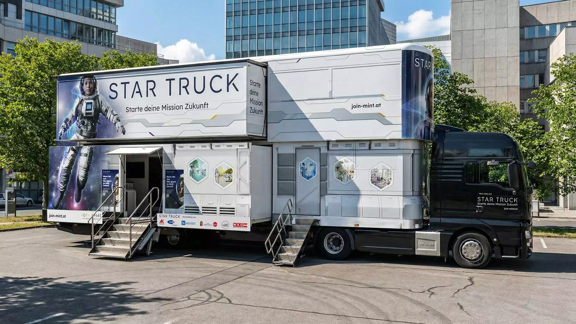 Star Truck Roadshowfahrzeug