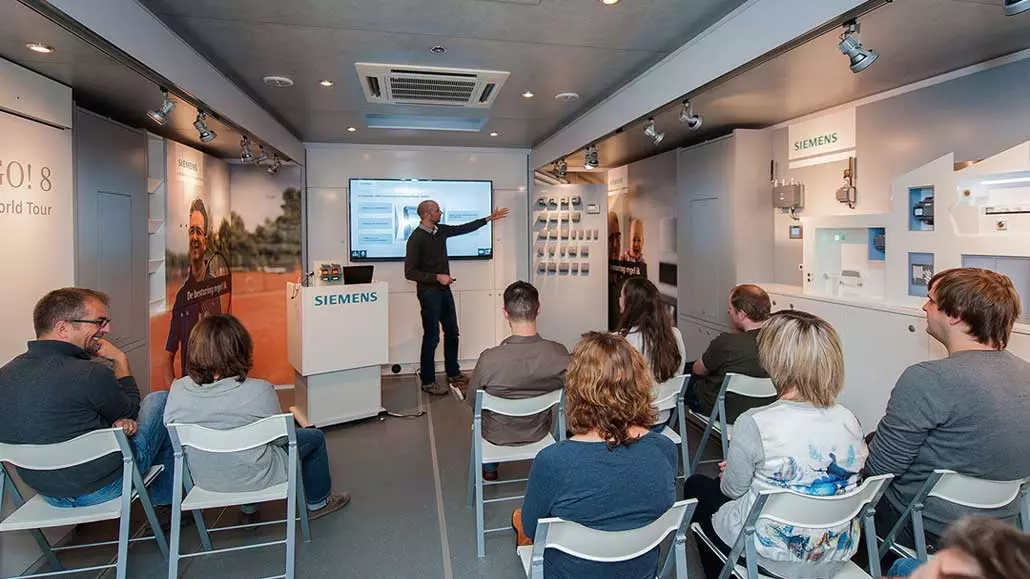 Siemens Logo 8 Roadshow - Vortragsraum